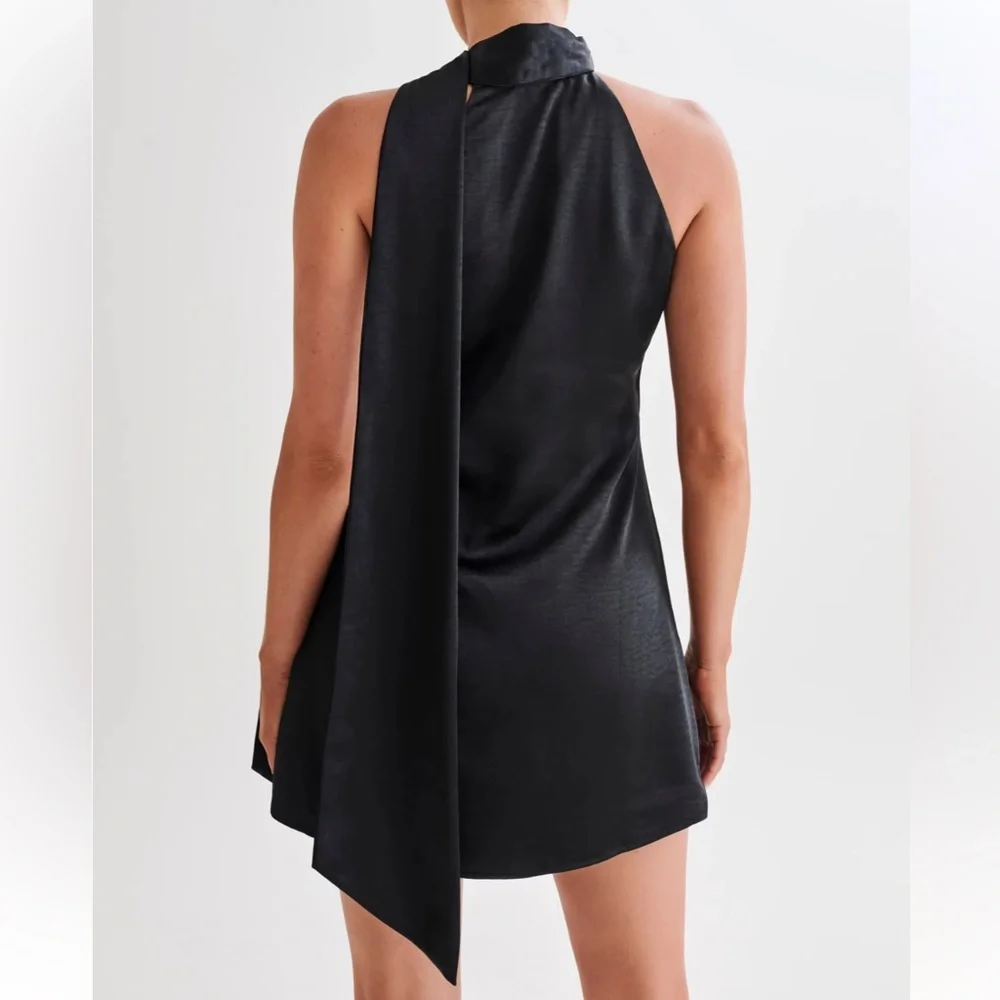 Meshki Aubriella Dress - Picture 2 of 8